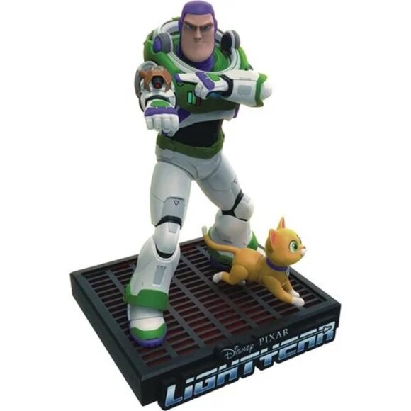 Beast Kingdom - Lightyear DS-110 Buzz Lightyear Diorama Stage 6 Statue - Picture 2 of 4